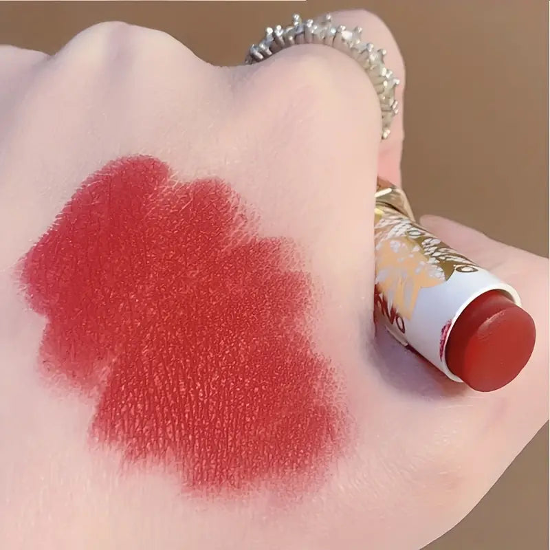 Lace-Embossed Velvet Matte Lipstick
